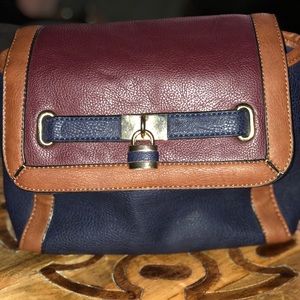 Crossbody purse